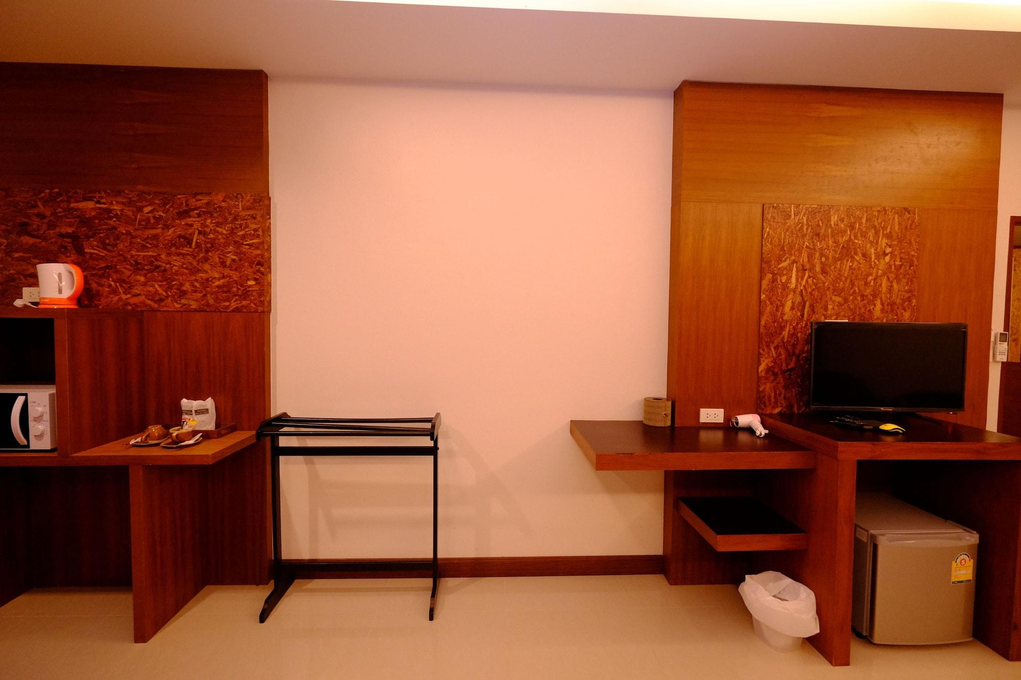 The Peace Tara House Hotel Koh Lanta Ngoại thất bức ảnh