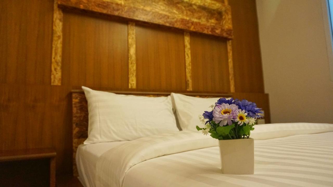 The Peace Tara House Hotel Koh Lanta Ngoại thất bức ảnh