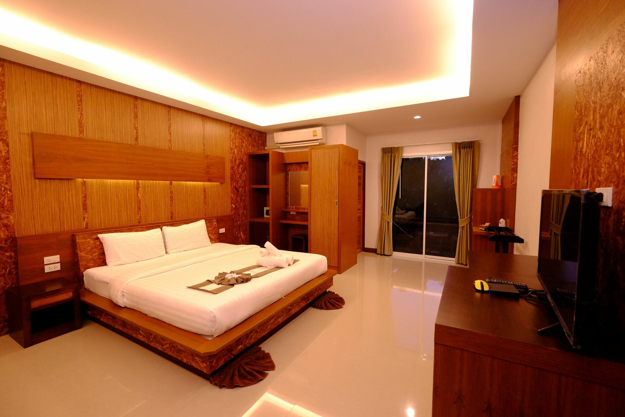 The Peace Tara House Hotel Koh Lanta Ngoại thất bức ảnh
